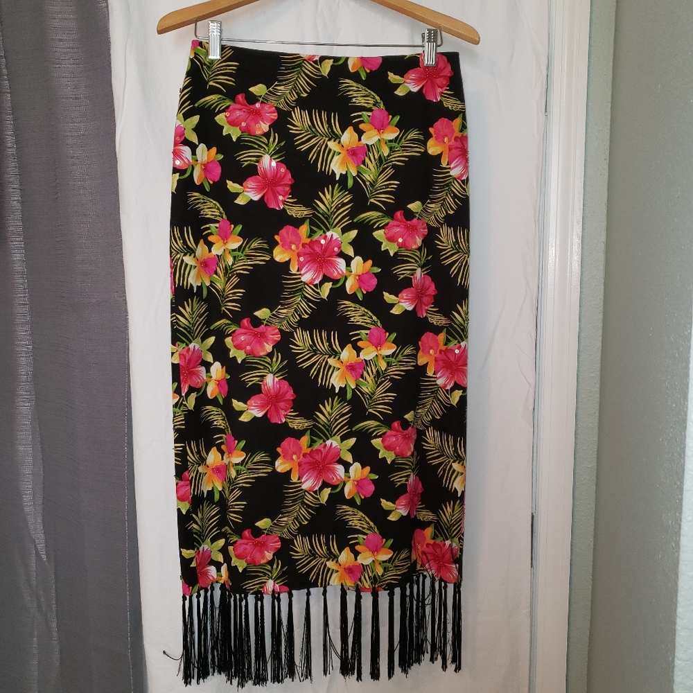 Mid length floral skirt with fringe